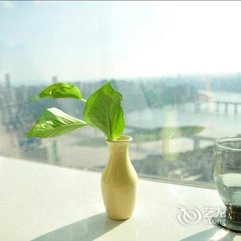 重庆六间房子全江景青年旅舍解放碑店酒店提供图片