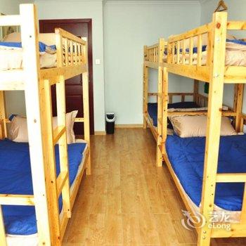 重庆六间房子全江景青年旅舍解放碑店酒店提供图片