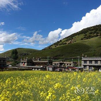 稻城三姐妹温泉幸福客栈酒店提供图片