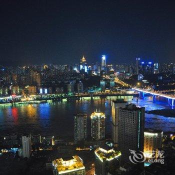 重庆六间房子全江景青年旅舍解放碑店酒店提供图片