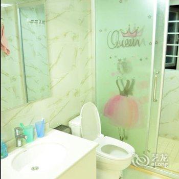 重庆六间房子全江景青年旅舍解放碑店酒店提供图片