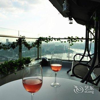 重庆六间房子全江景青年旅舍解放碑店酒店提供图片