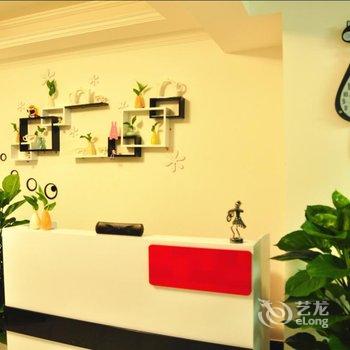 重庆六间房子全江景青年旅舍解放碑店酒店提供图片