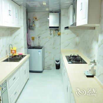 重庆六间房子全江景青年旅舍解放碑店酒店提供图片