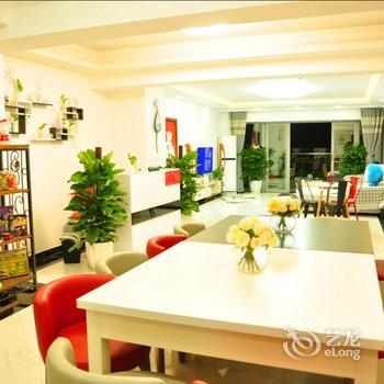 重庆六间房子全江景青年旅舍解放碑店酒店提供图片