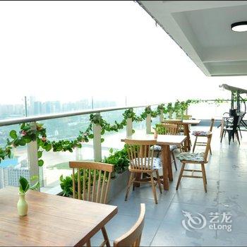 重庆六间房子全江景青年旅舍解放碑店酒店提供图片