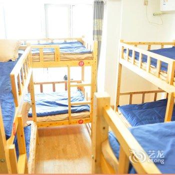 重庆六间房子全江景青年旅舍解放碑店酒店提供图片