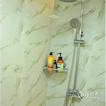 重庆六间房子全江景青年旅舍解放碑店酒店提供图片