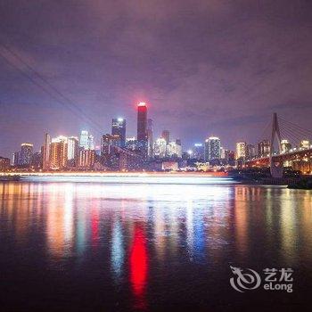 重庆六间房子全江景青年旅舍解放碑店酒店提供图片