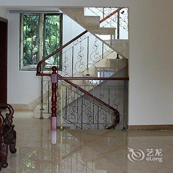 深圳玫瑰屋旅馆酒店提供图片
