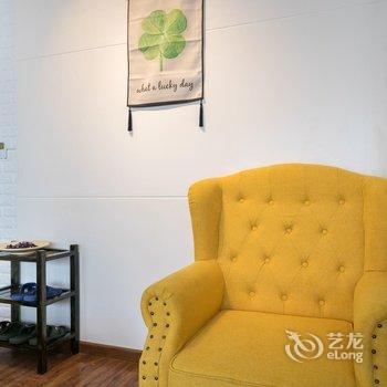 重庆卷耳江景酒店公寓日月光店酒店提供图片