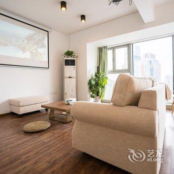 重庆卷耳江景酒店公寓日月光店酒店提供图片