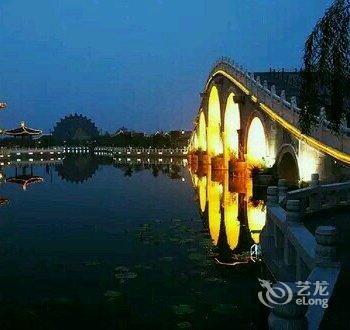 开封红苹果主题酒店酒店提供图片