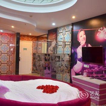 青岛红樱桃情侣主题酒店酒店提供图片