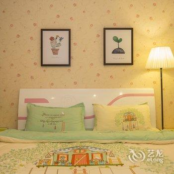重庆小羊家的民宿解放碑店酒店提供图片