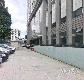 南宁城市终点众创客栈火车站店酒店提供图片