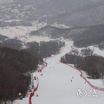 吉林万科松花湖滑雪场中加客栈酒店提供图片