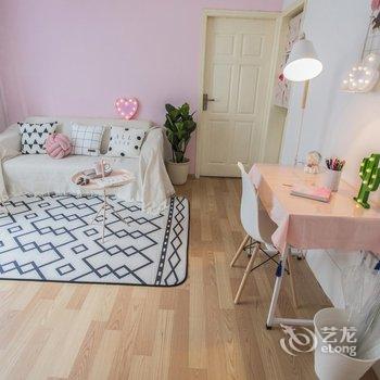 重庆九肆城市民宿解放碑店酒店提供图片