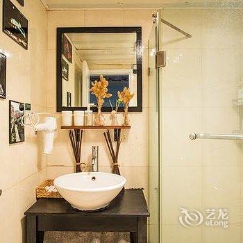 重庆九肆城市民宿解放碑店酒店提供图片