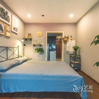 重庆九肆城市民宿解放碑店酒店提供图片