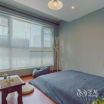 重庆九肆城市民宿解放碑店酒店提供图片