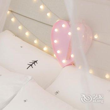 重庆九肆城市民宿解放碑店酒店提供图片