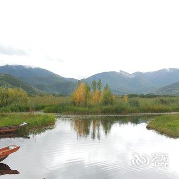 泸沽湖七彩摩梭酒店酒店提供图片