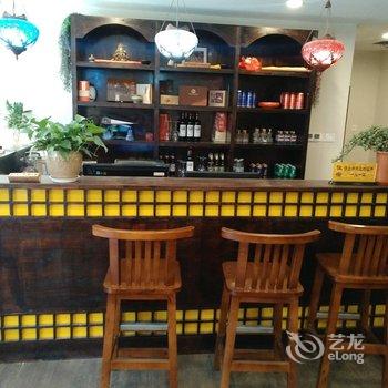 四姑娘山迹墨主题酒店酒店提供图片