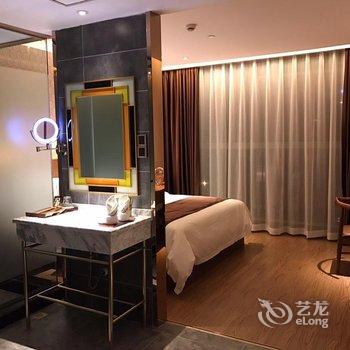 喆·啡酒店宜昌东站中心汽车站店酒店提供图片