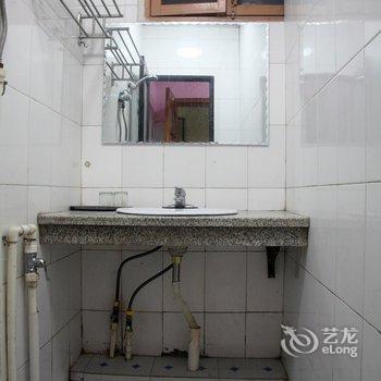 凤凰一家人客栈酒店提供图片