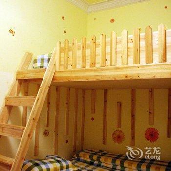 凤凰一家人客栈酒店提供图片