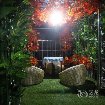 凤凰一家人客栈酒店提供图片