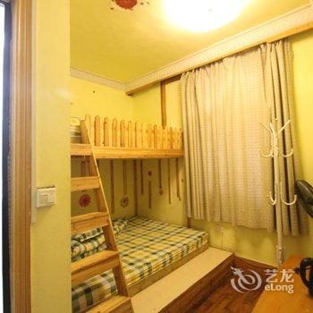 凤凰一家人客栈酒店提供图片