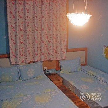 凤凰一家人客栈酒店提供图片