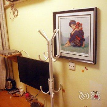 凤凰一家人客栈酒店提供图片