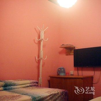 凤凰一家人客栈酒店提供图片
