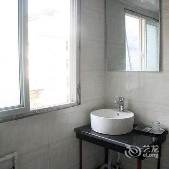 凤凰一家人客栈酒店提供图片