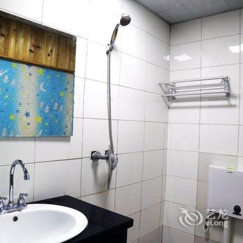 凤凰一家人客栈酒店提供图片