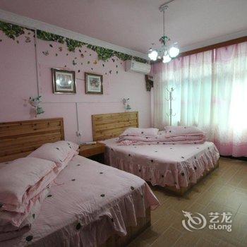 凤凰一家人客栈酒店提供图片