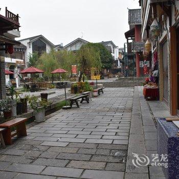 张家界溪布街陆号客栈酒店提供图片