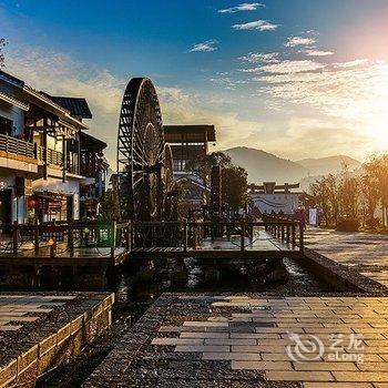 张家界溪布街陆号客栈酒店提供图片