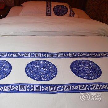 张家界溪布街陆号客栈酒店提供图片