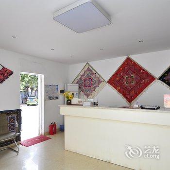 彩云阁快捷酒店(景洪曼听公园店)酒店提供图片