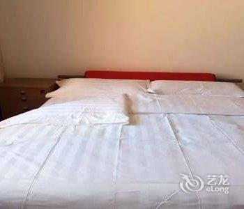 额济纳旗不倒的胡杨家庭旅店酒店提供图片