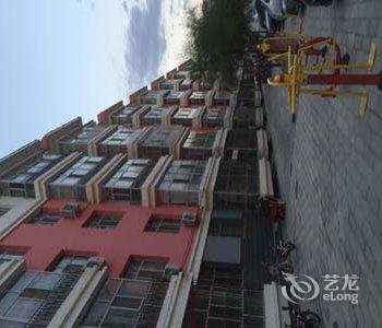 额济纳旗不倒的胡杨家庭旅店酒店提供图片
