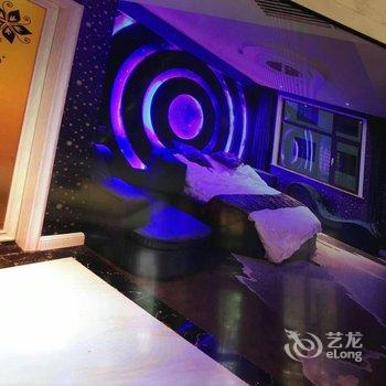 曲阳县爱尚宜家主题酒店酒店提供图片