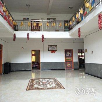 理县贡布臧家乐酒店提供图片