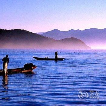 栖海听风连锁客栈(泸沽湖庭缘阁店)酒店提供图片