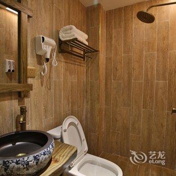 张家界虫二客栈酒店提供图片