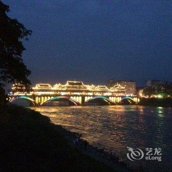 印象雨城酒店(雅安廊桥江景店)酒店提供图片